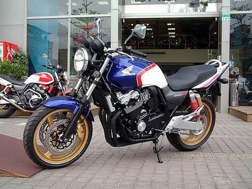 本田最新款摩托车，进口本田摩托车旗舰店